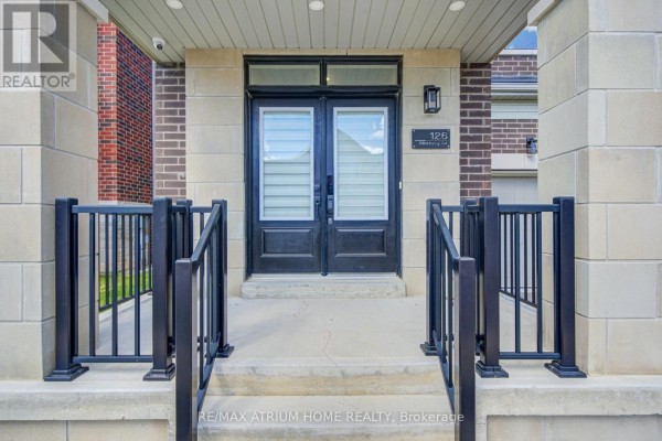 126 Hartney Drive, Richmond Hill, ON L4S0L1 Photo 2
