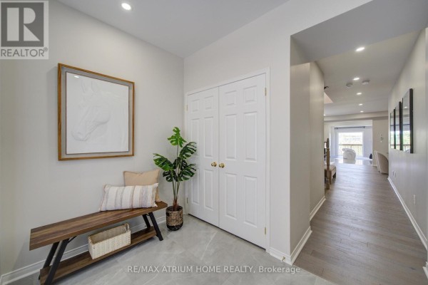 126 Hartney Drive, Richmond Hill, ON L4S0L1 Photo 3