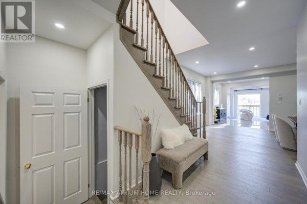 126 Hartney Drive, Richmond Hill, ON L4S0L1 Photo 5