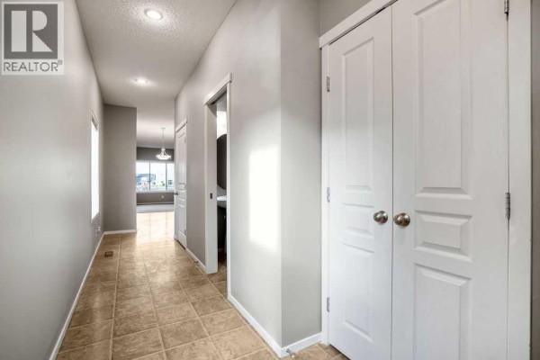 Dining room - 126 River Heights Crescent, Cochrane, AB T4C0J5 Photo 3