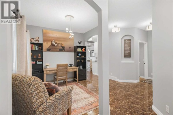 Kitchen - 126 Saddlecrest Way Ne, Calgary, AB T3J5N2 Photo 3