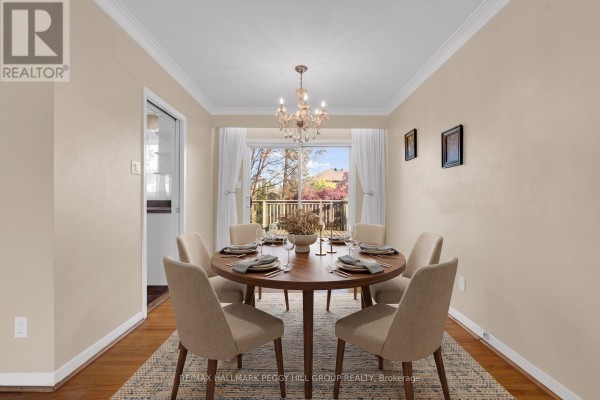 Living room - 126 Steel Street, Barrie, ON L4M2G2 Photo 5