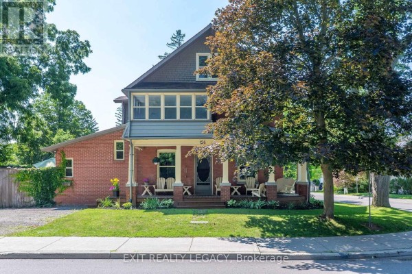 Kitchen - 126 Temperance Street, Aurora, ON L4G2R4 Photo 3