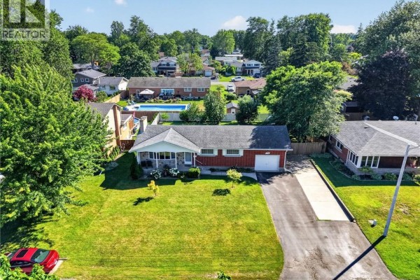 126 Victoria Avenue, Dunnville, ON, photo 2