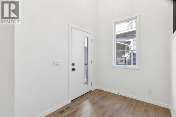 Kitchen - 126 Walgrove Bay Se, Calgary, AB T2X5P1 Photo 4