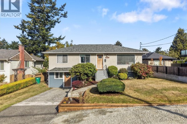 Residential for sale at 1260 Garkil Rd, Saanich, BC - MLS® b753tY