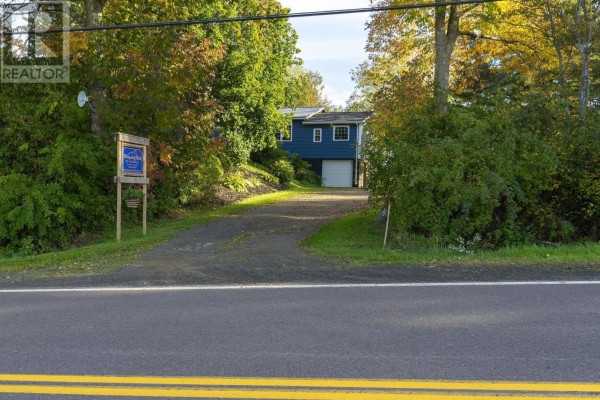 Living room - 1260 Highway 201, Round Hill, NS B0S1A0 Photo 2
