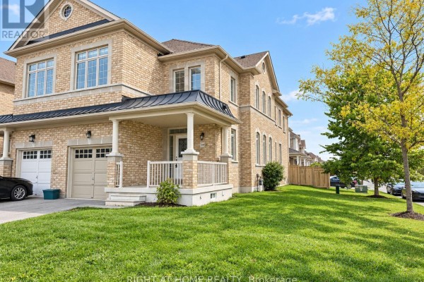 Kitchen - 1260 Mccron Crescent, Newmarket, ON L3X0A1 Photo 2