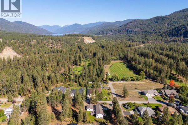 Den - 1261 Main Street, Christina Lake, BC V0H1E0 Photo 5