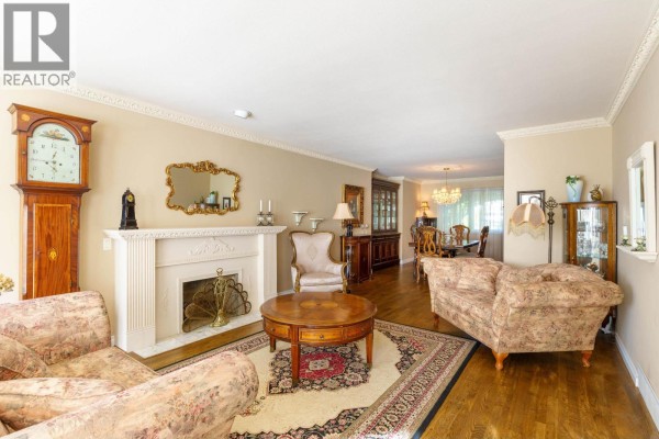 12612 215 Street, Maple Ridge, BC V4R2H3 Photo 4