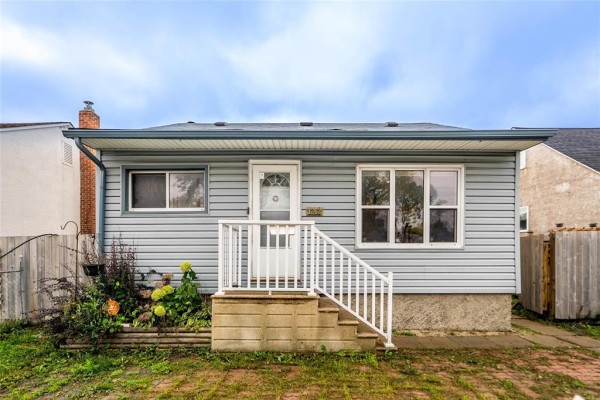 1262 Logan Avenue, Winnipeg