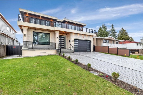 12621 89a Avenue, Surrey, BC V3V1B2 Photo 2