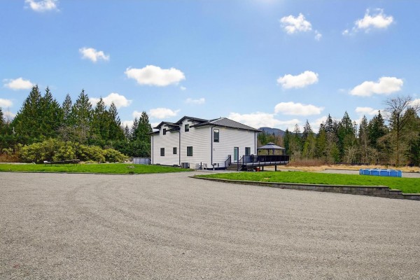 12629 Pilgrim Street, Mission, BC, photo 3