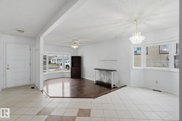 Family room - 12631 161 Av Nw, Edmonton, AB T5X4W7 Photo 4