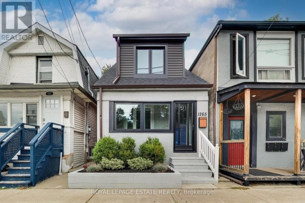 1265 Woodbine Avenue, Toronto