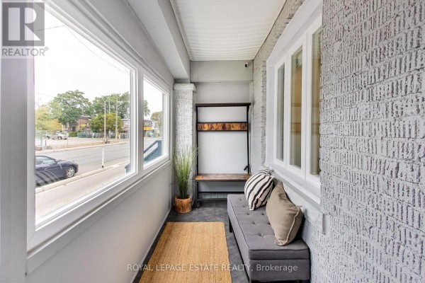 Dining room - 1265 Woodbine Avenue, Toronto, ON M4C4E5 Photo 2