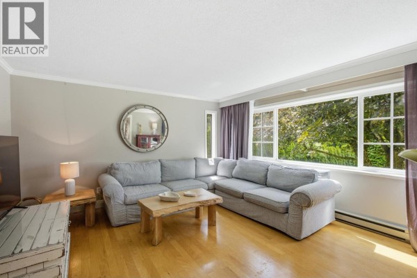 1266 Reed Road, Gibsons, BC V0N1V7 Photo 5