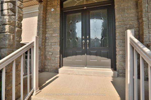 Family room - 1267 Jezero Crescent, Oakville, ON L6H0B5 Photo 2