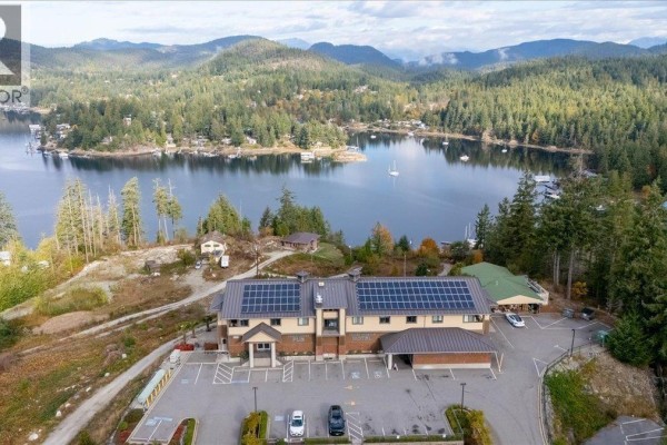 12671 Sunshine Coast Highway, Sechelt, BC V0N2H1 Photo 3