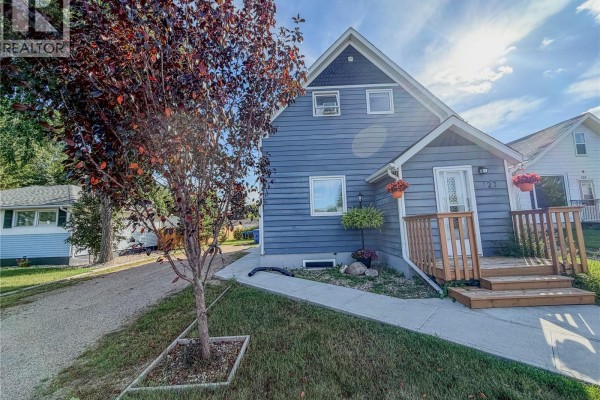 127 10th Avenue W, Melville