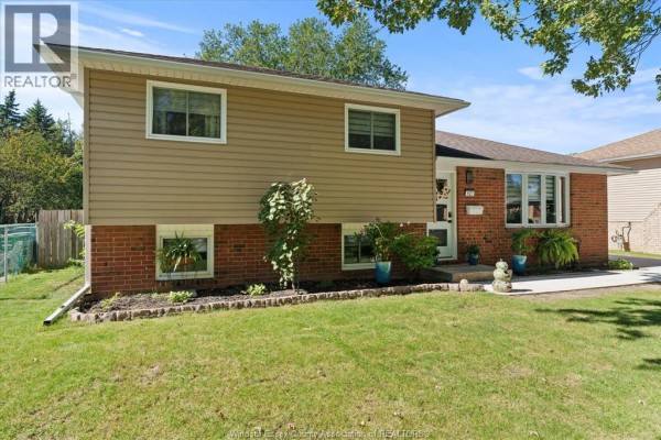 4pc Bathroom - 127 Boardwalk Avenue, Amherstburg, ON N9V3C7 Photo 2