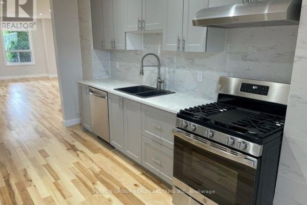 Dining room - 127 Bristol Avenue, Toronto, ON M6H3J8 Photo 2