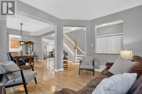 127 Coyote Crescent, Ottawa, ON, photo 2