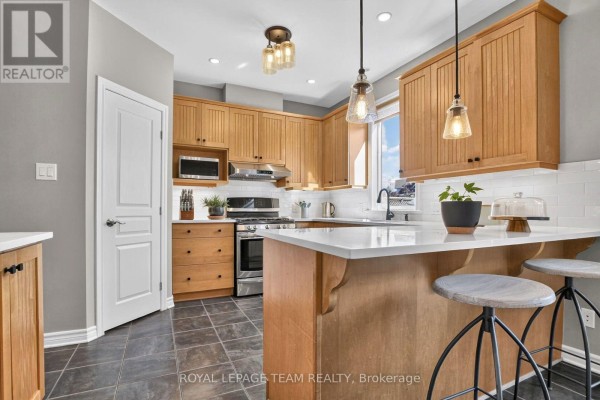 127 Coyote Crescent, Ottawa, ON, photo 3