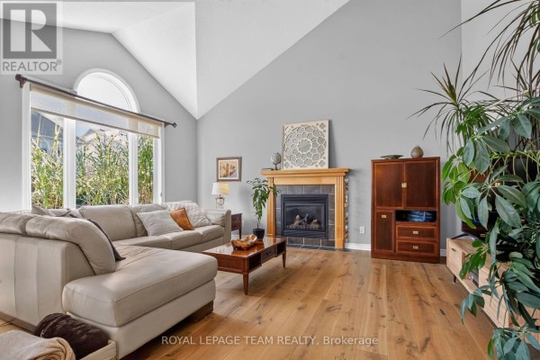 Other - 127 Coyote Crescent, Ottawa, ON K2S2G5 Photo 4