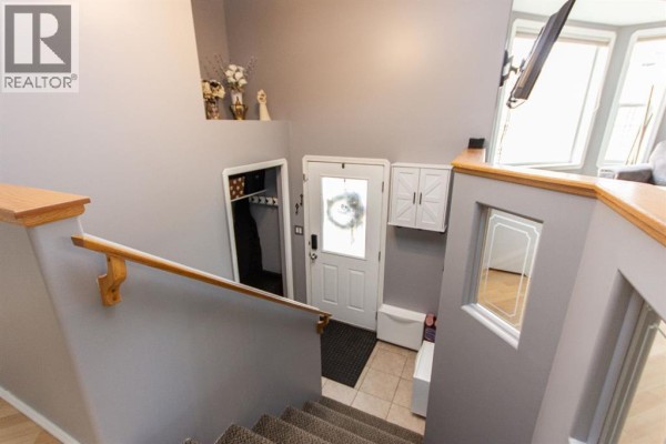 Dining room - 127 Dolan Close, Red Deer, AB T4R3A3 Photo 2