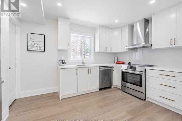 Primary Bedroom - 127 Highfield Road, Toronto, ON M4L2T9 Photo 4