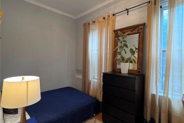 Primary Bedroom - 127 Jackson Street W Unit# 1, Hamilton, ON L8P1L6 Photo 5