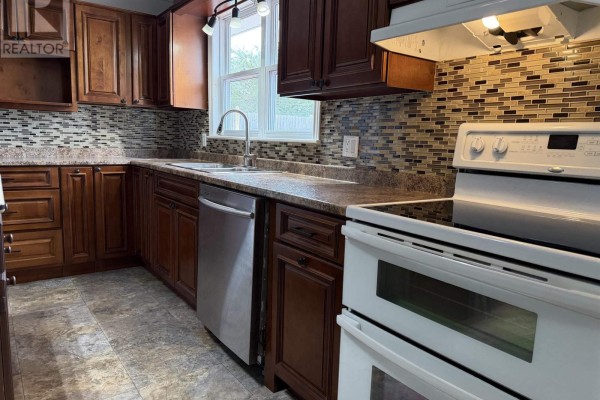 4pc Bathroom - 127 Kennedy Avenue, Sydney, NS B1P3K9 Photo 3