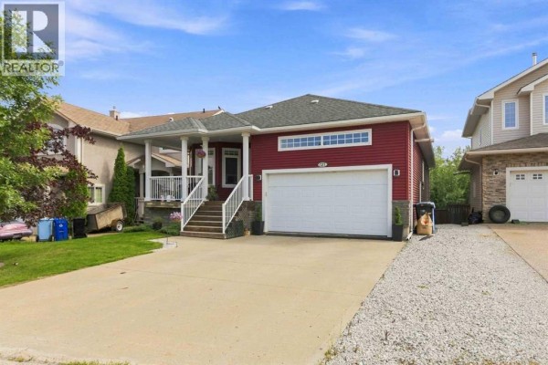 5pc Bathroom - 127 Peterson Lane, Fort Mcmurray, AB T9K0B1 Photo 2
