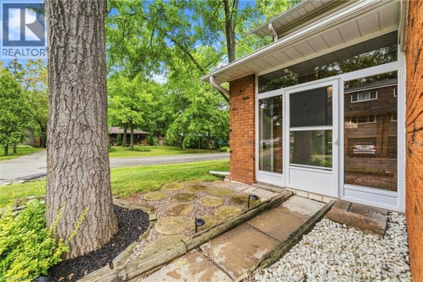 Family room - 1270 Gainsborough Drive Unit# 61, Oakville, ON L6H2L2 Photo 2