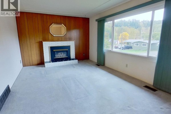 1271 Yorston Avenue, Quesnel, BC, photo 3