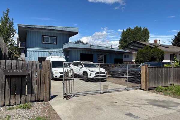 12711 112a Avenue, Surrey, BC V3V3L4 Photo 4