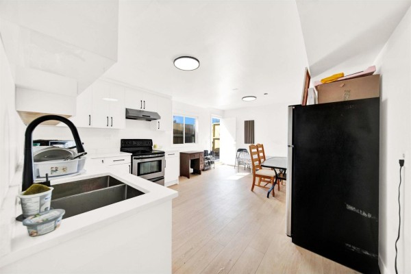 12712 113a Avenue, Surrey, BC V3V3M4 Photo 4