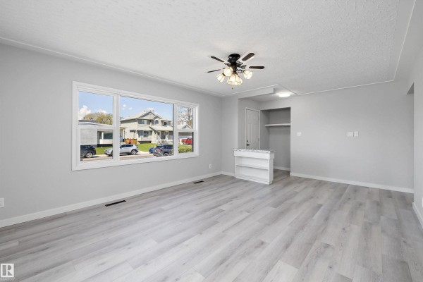 Bedroom 2 - 12715 / 12717 93 St Nw, Edmonton, AB T5E3S9 Photo 5