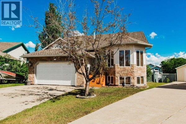 4pc Bathroom - 12721 89 Street, Grande Prairie, AB T8X8C6 Photo 2