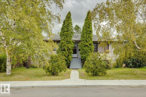 Kitchen - 12721/12723 91 St Nw, Edmonton, AB T5E3P2 Photo 3