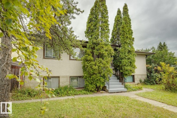 Primary Bedroom - 12721/12723 91 St Nw, Edmonton, AB T5E3P2 Photo 4