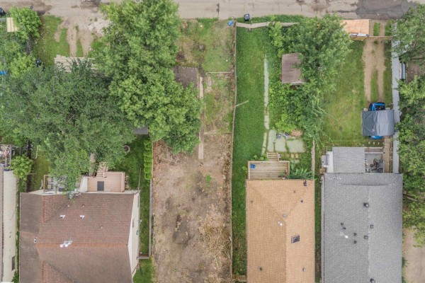 12723 121 St Nw, Edmonton, AB T5L0A8 Photo 2