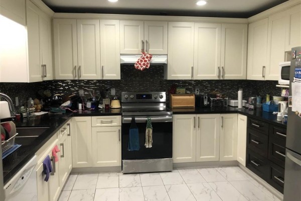 12728 114a Avenue, Surrey, BC V3V3P4 Photo 2