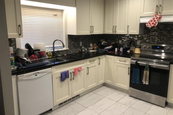 12728 114a Avenue, Surrey, BC V3V3P4 Photo 3