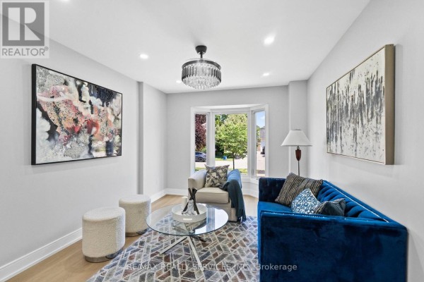1273 Barberry Green, Oakville, ON, photo 3