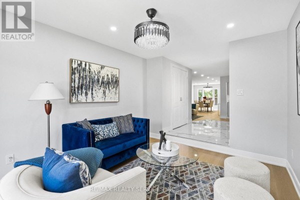 Family room - 1273 Barberry Green, Oakville, ON L6M2A8 Photo 4