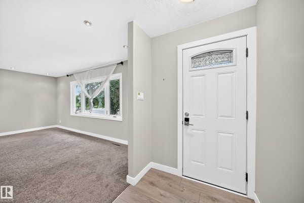 Kitchen - 12730 90 St Nw, Edmonton, AB T5E3L6 Photo 3