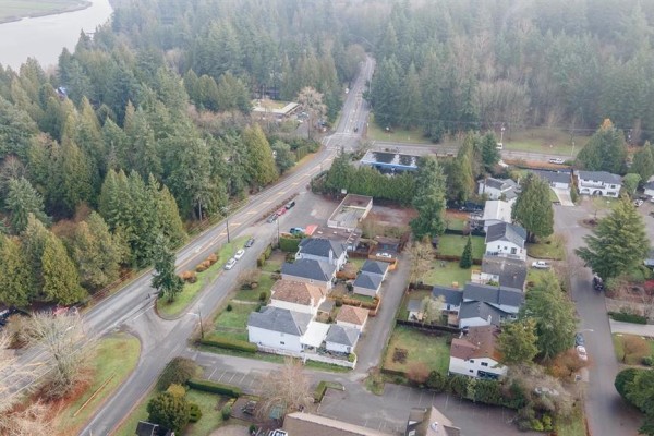 12758 28 Avenue, Surrey, BC V4A2P4 Photo 2