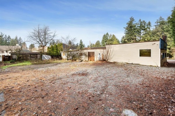 12758 28 Avenue, Surrey, BC V4A2P4 Photo 4